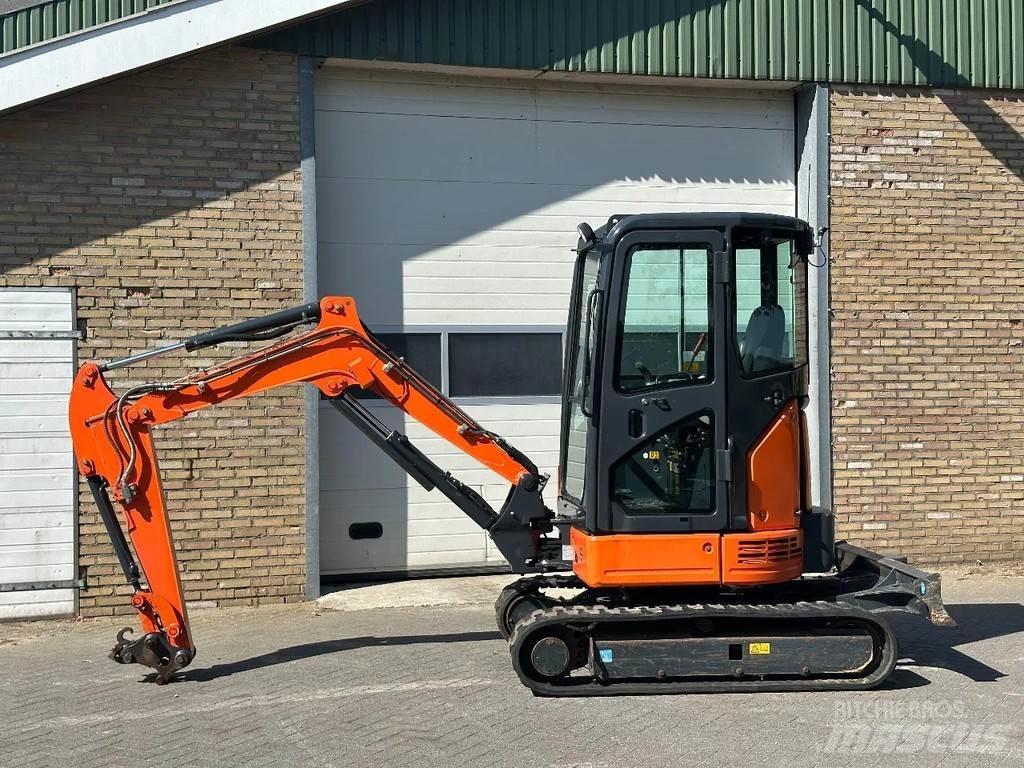 Hitachi ZX26U-6CR Mini rýpadlá < 7t