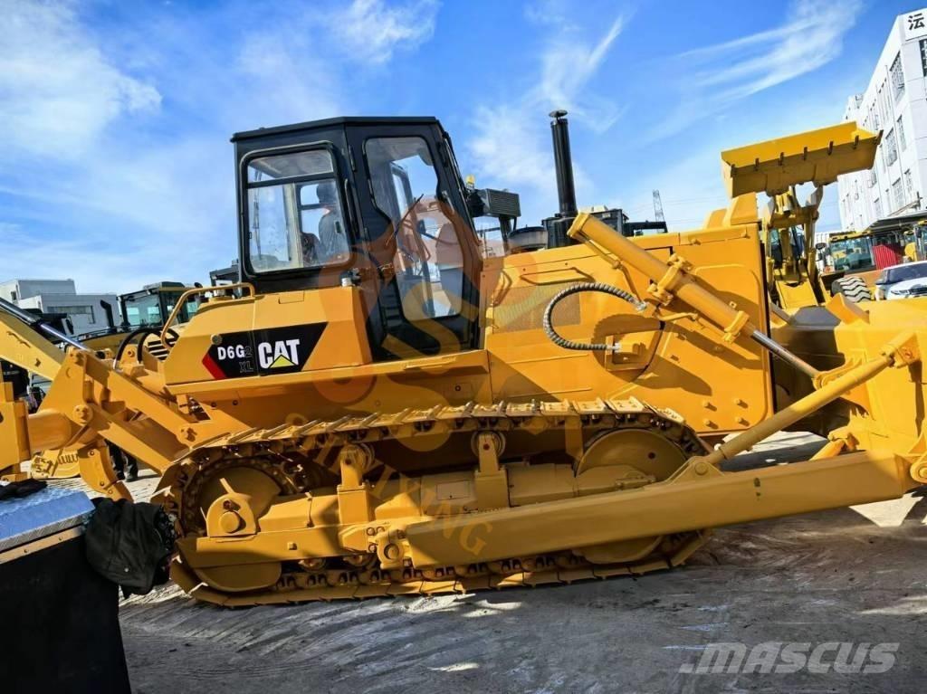 CAT D6G Pásové dozéry