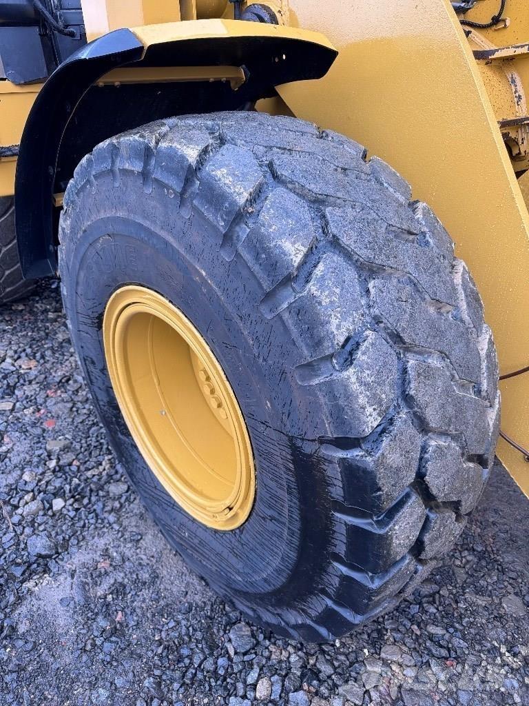 CAT 930 M Kolesové nakladače