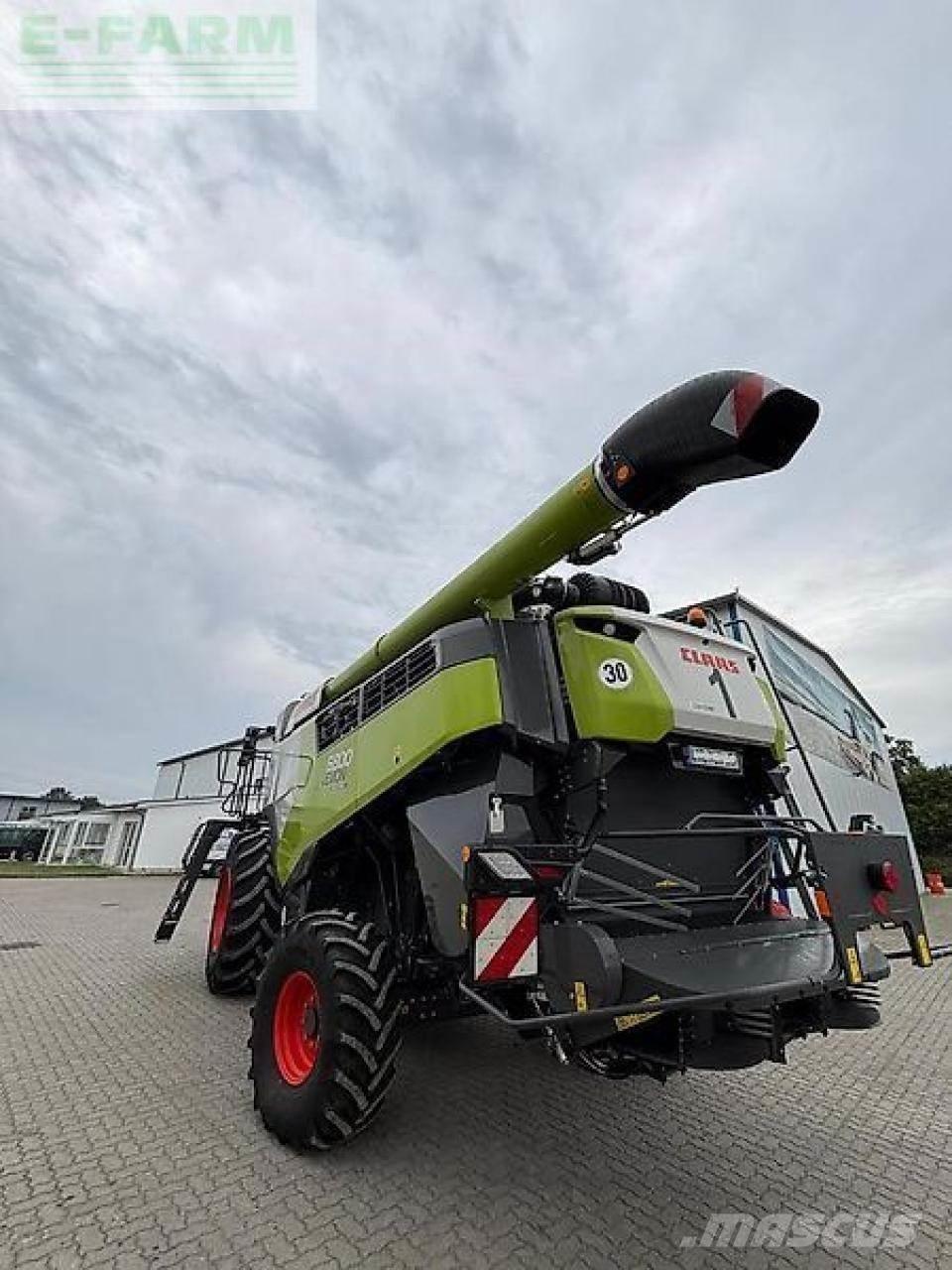CLAAS lexion 6800 Kombinované zberacie stroje