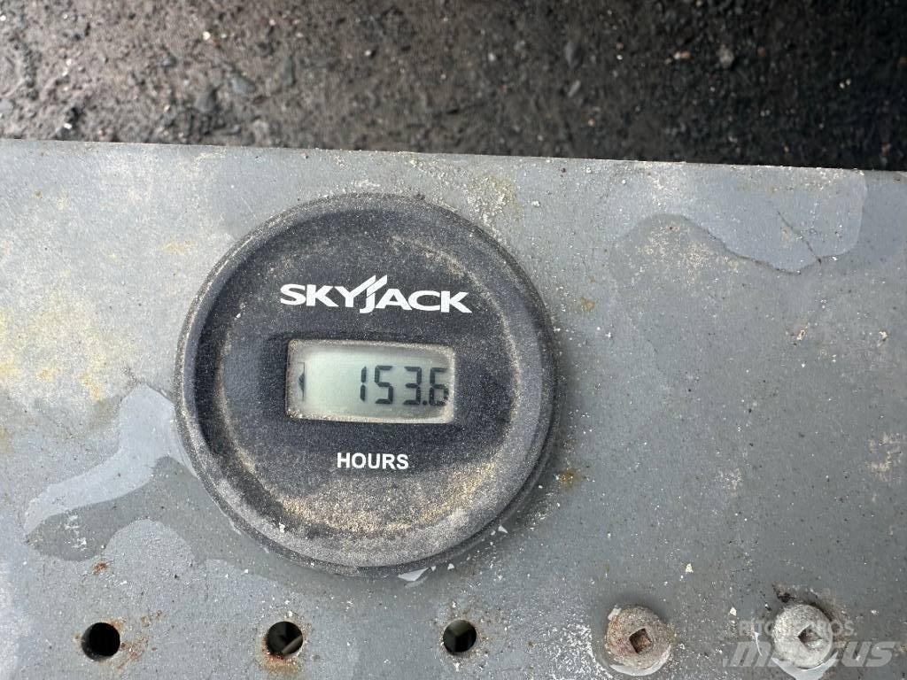 SkyJack SJ 3219 Nožnicové zdvíhacie plošiny