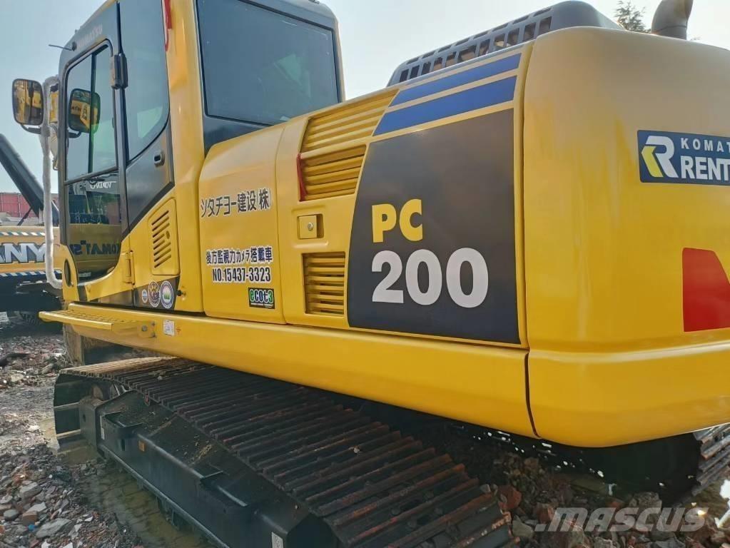 Komatsu PC 200-8 Pásové rýpadlá