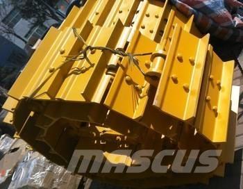 Komatsu D155A-6 Pásy, reťaze a podvozok