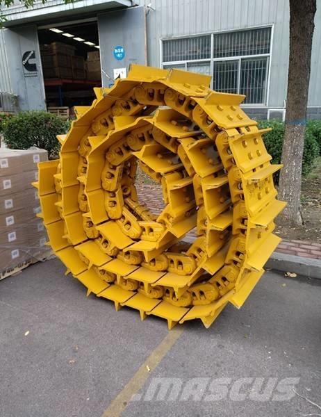 Komatsu D155A-6 Pásy, reťaze a podvozok