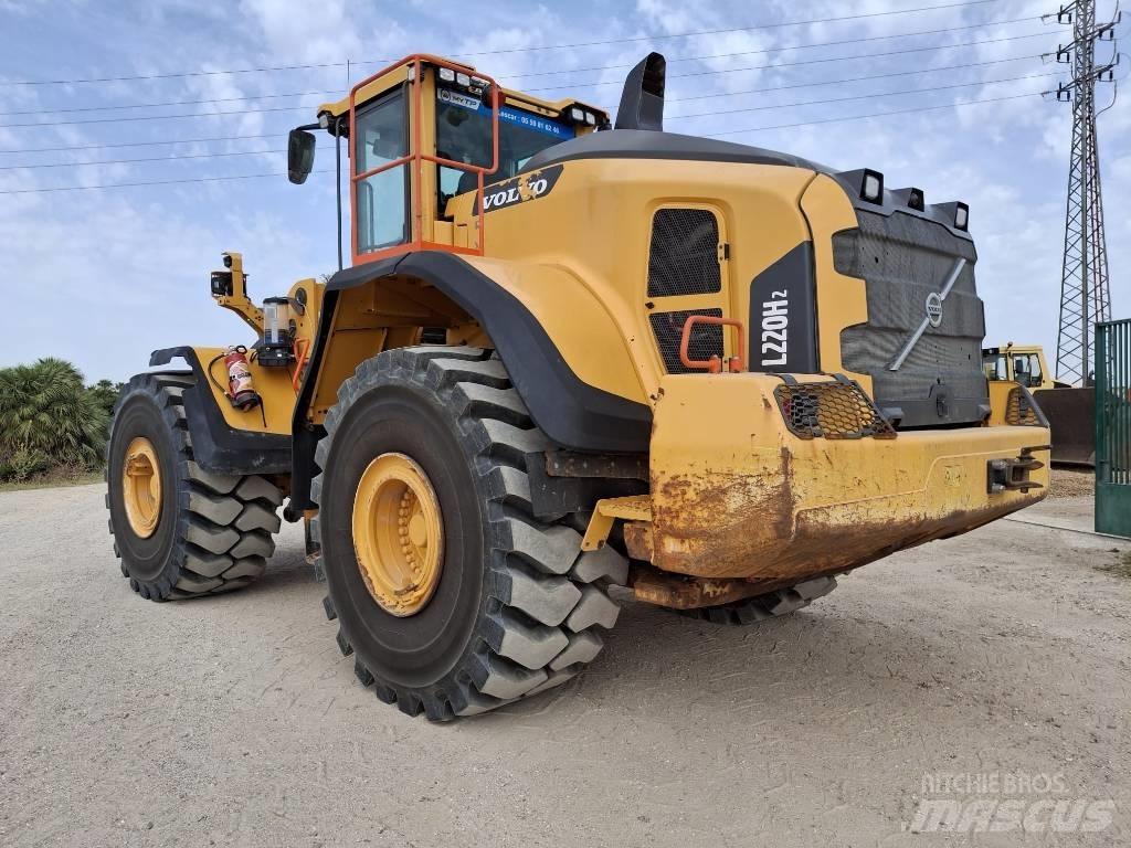 Volvo L 220 H Kolesové nakladače