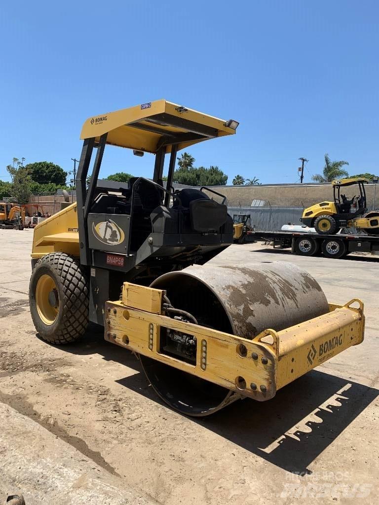 Bomag BW 177DH-50 Ťahačové valce