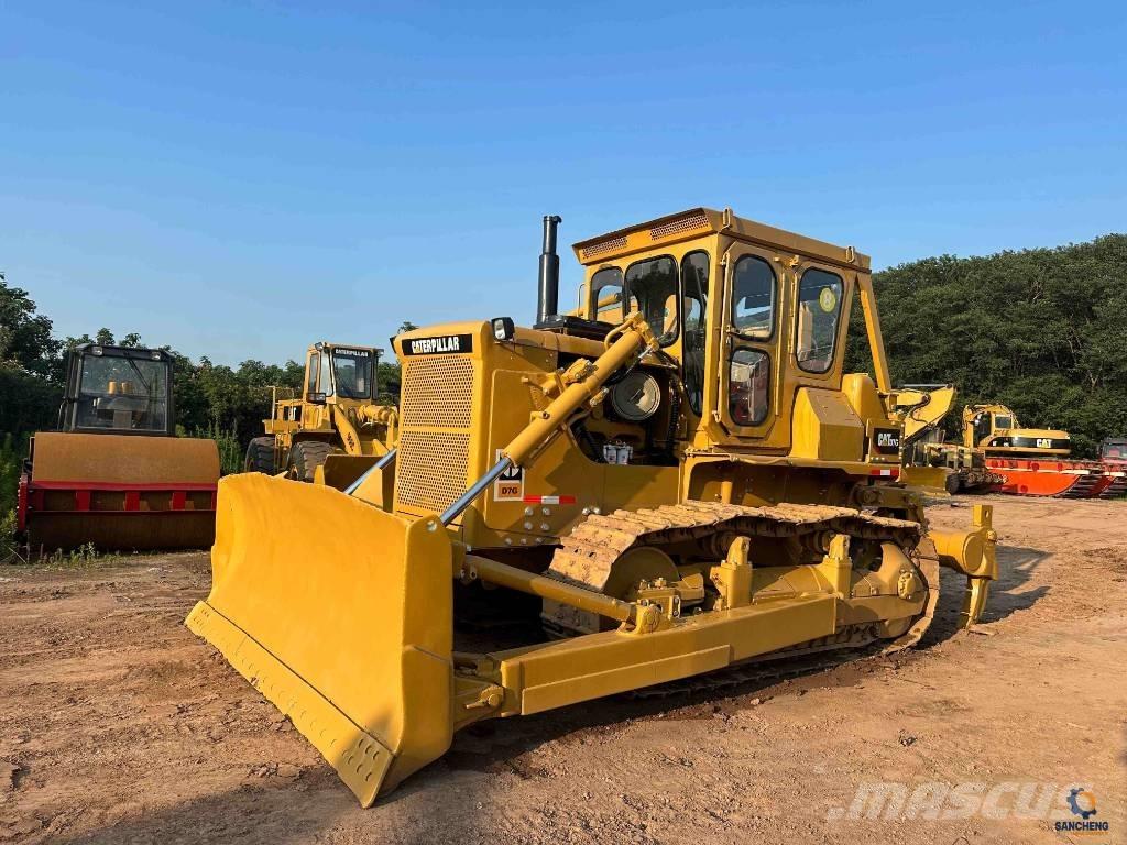 CAT D 7 G Pásové dozéry