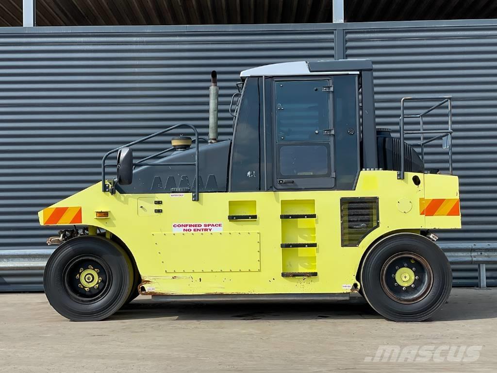 Ammann AP 240 Pneumatikové valce