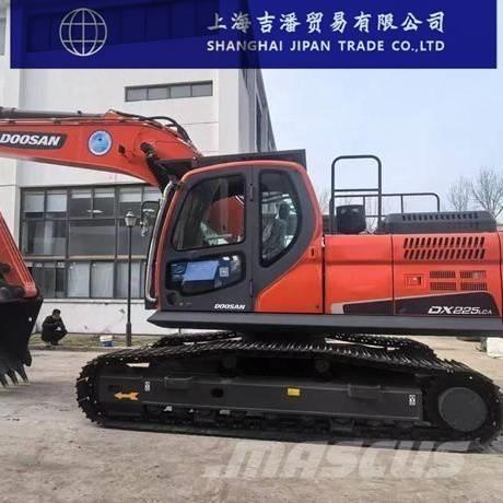 Doosan DX 225 Pásové rýpadlá