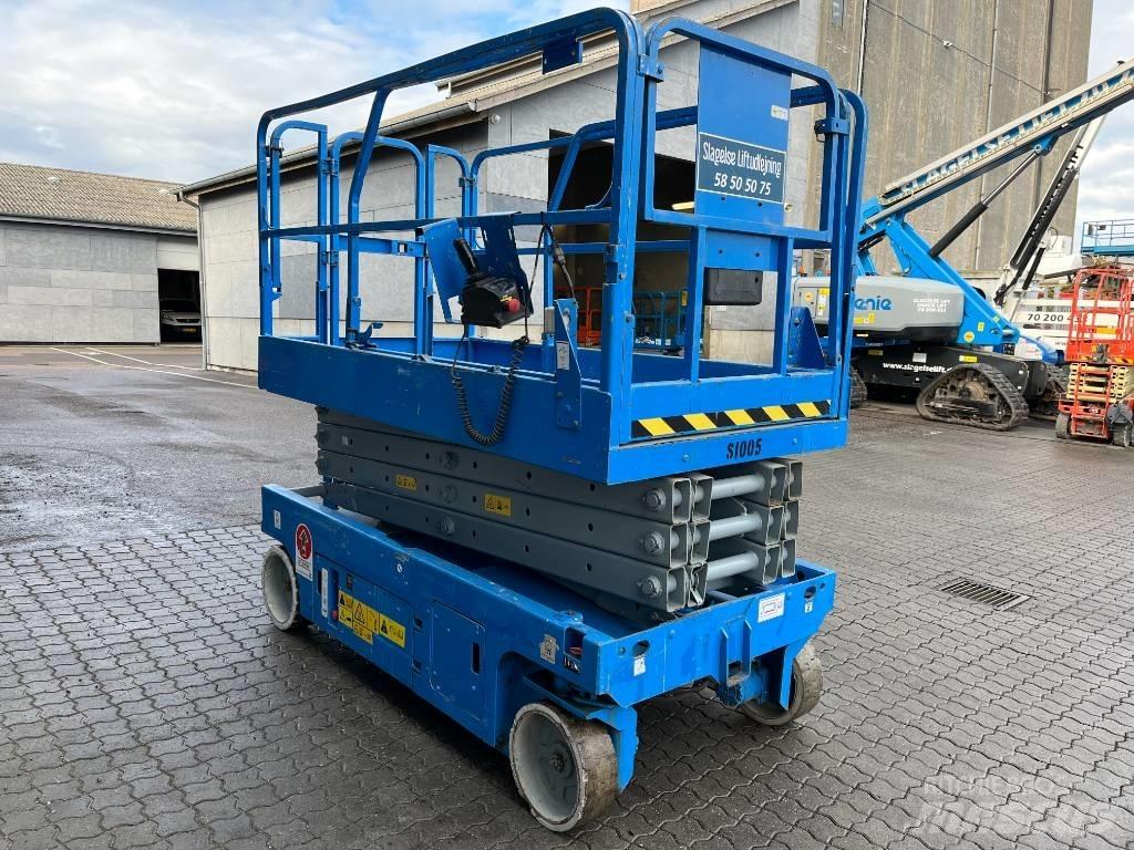 Genie GS 2646 Nožnicové zdvíhacie plošiny