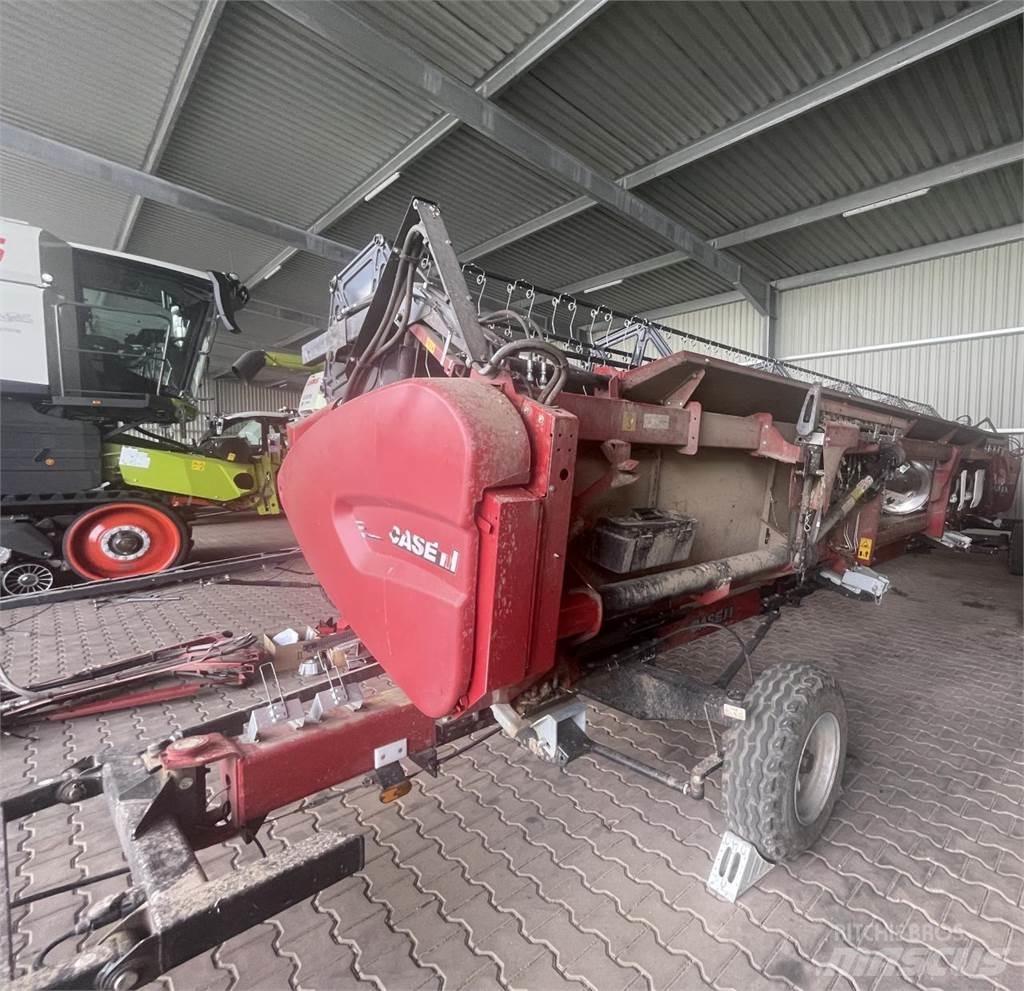 Case IH 8250 ASF Kombinované zberacie stroje