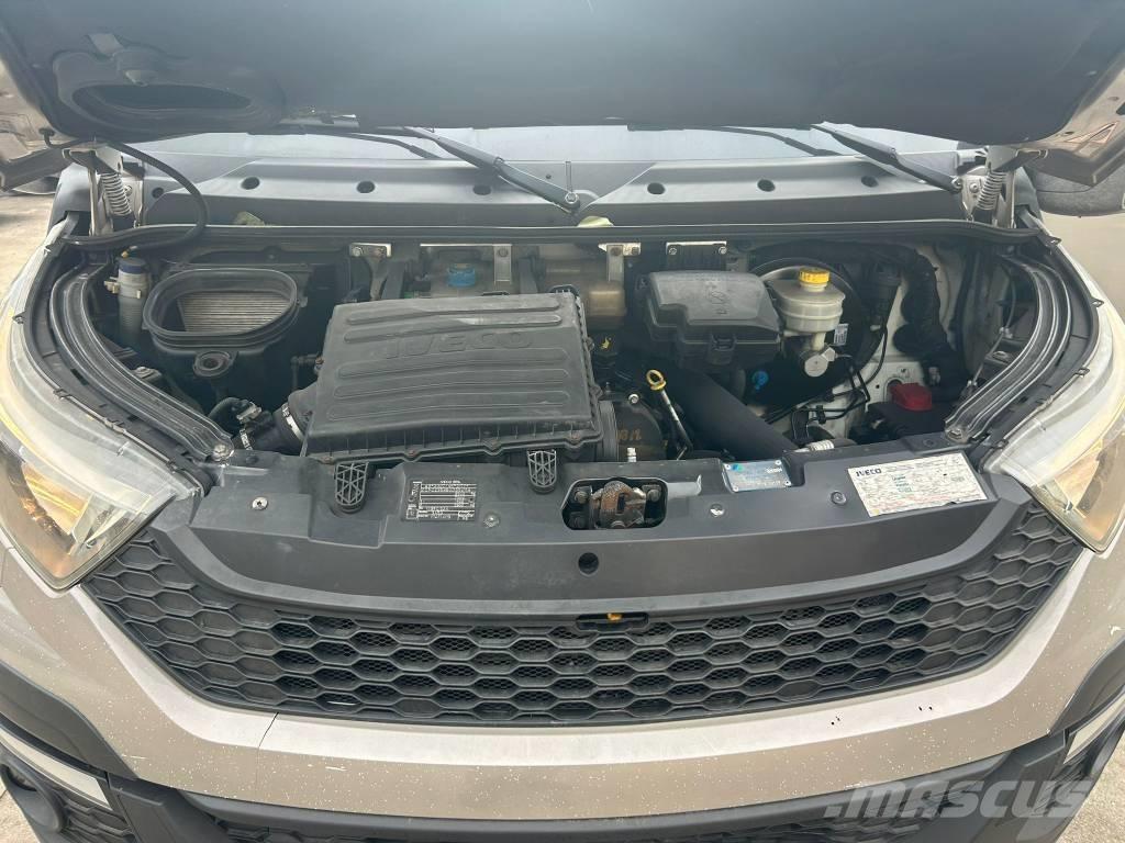 Iveco Daily 35-130 Autožeriavy, hydraulické ruky