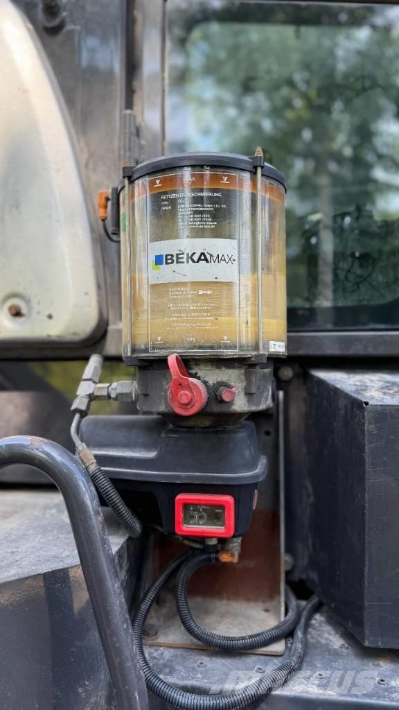 Hitachi ZW 140 Kolesové nakladače