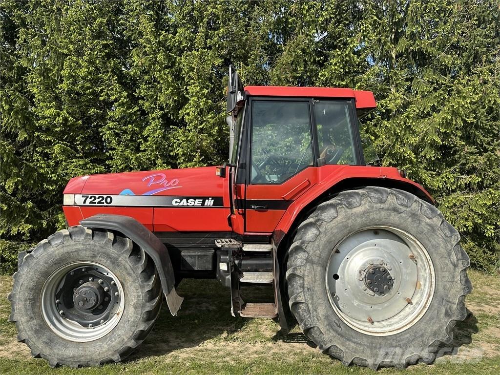 CASE 7220 Traktory