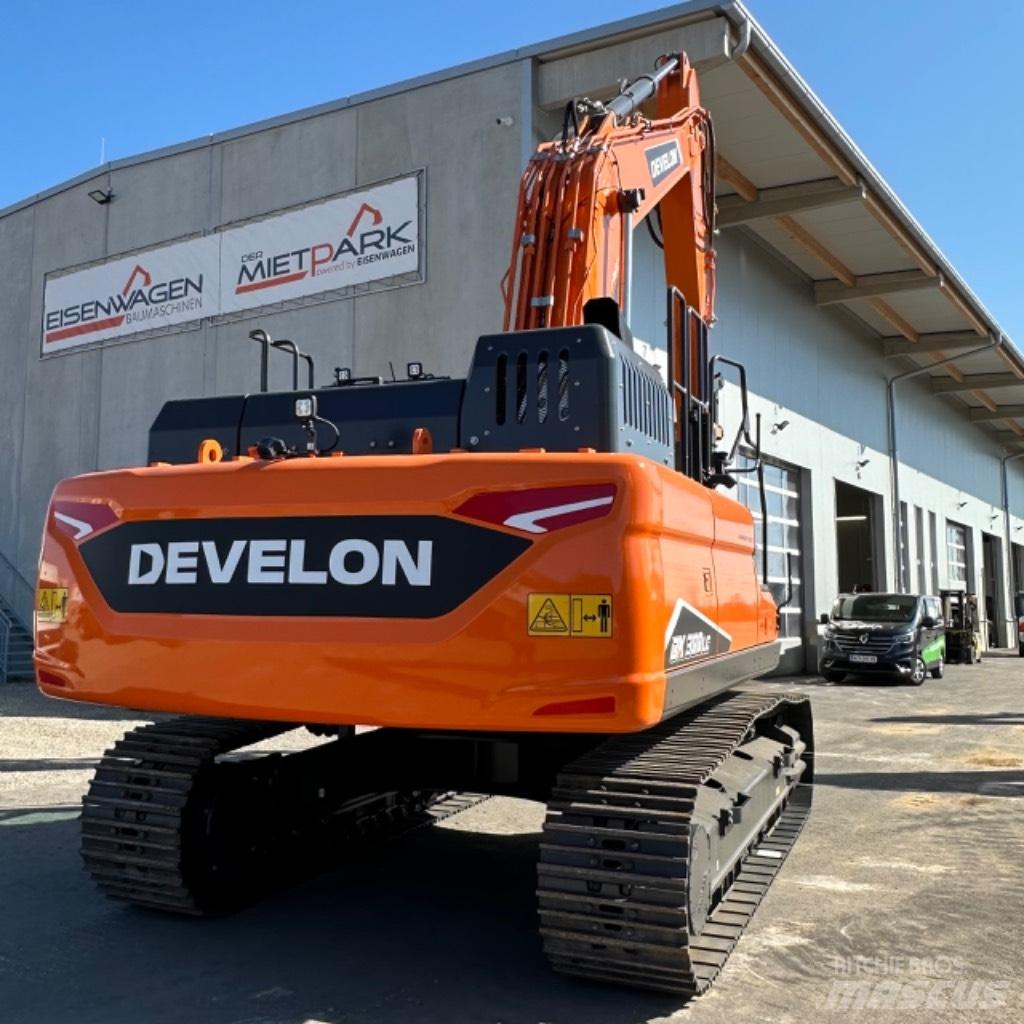 Develon DX300Lc-7 Pásové rýpadlá