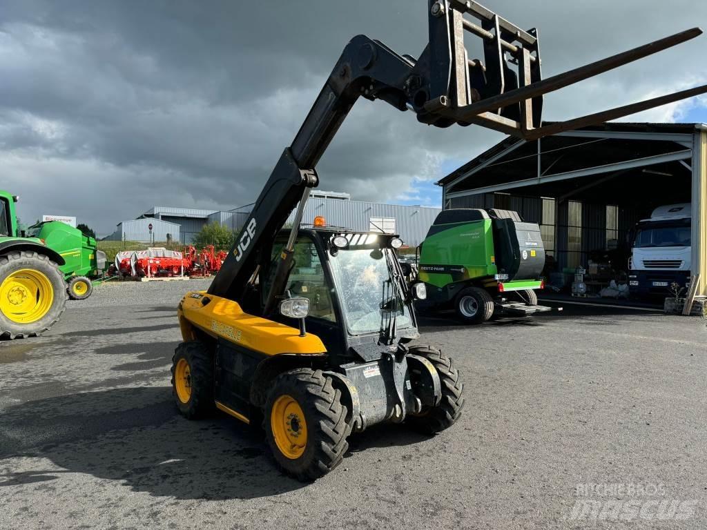 JCB 516 40 COMPACT Teleskopické nakladače pre poľnohospodárstvo