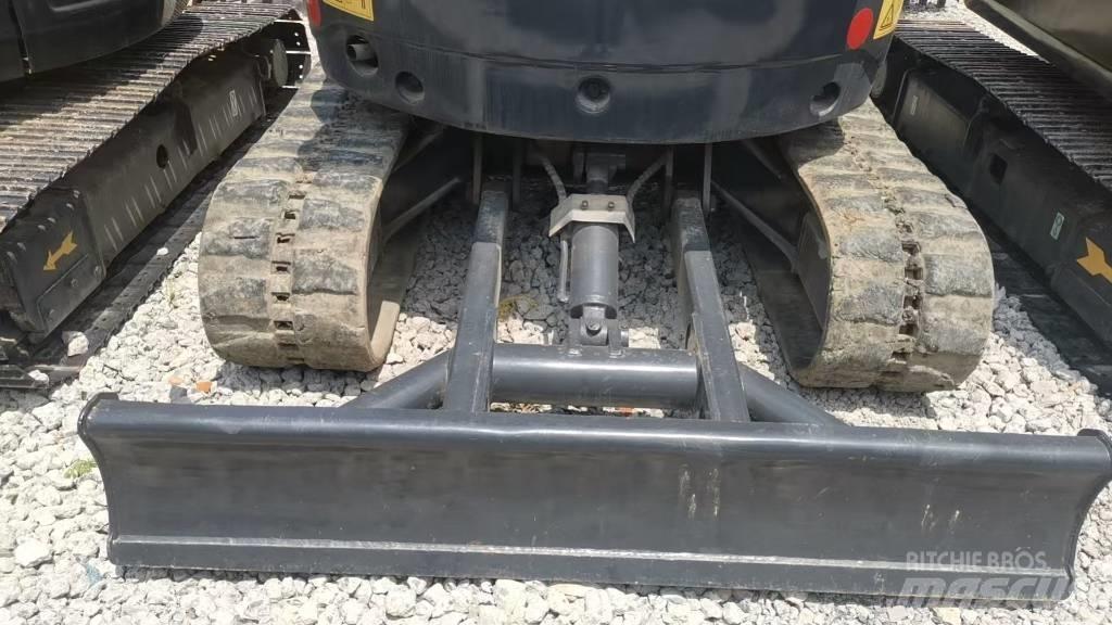 Kubota KX155 Pásové rýpadlá