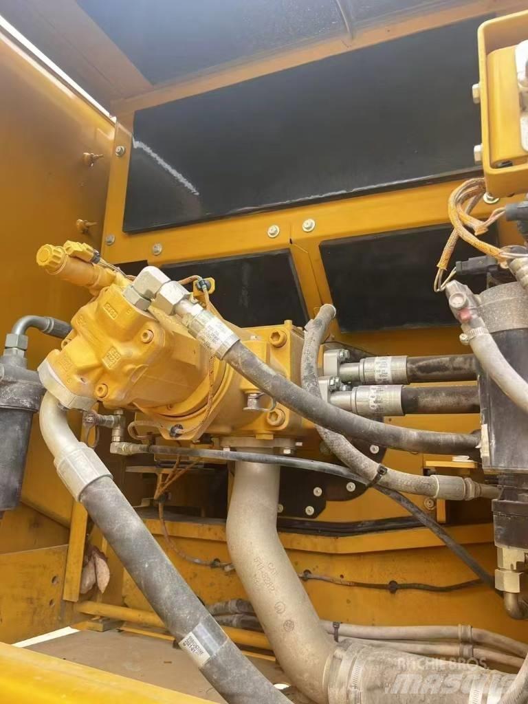 CAT 336GC Pásové rýpadlá