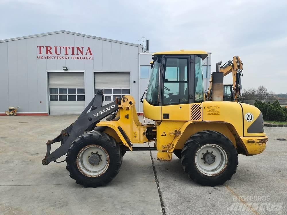 Volvo L 40 B Kolesové nakladače