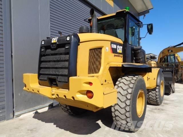CAT 938M Kolesové nakladače