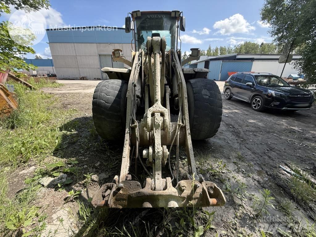 Volvo L 120 Kolesové nakladače