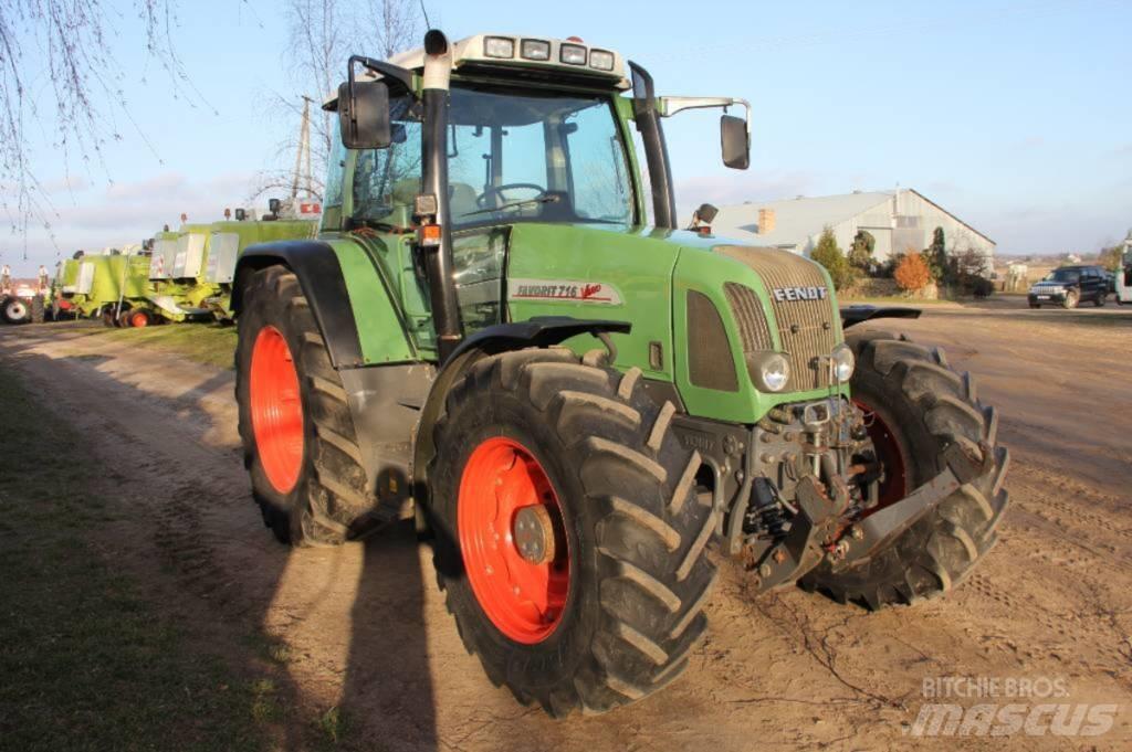 Fendt 716 Traktory