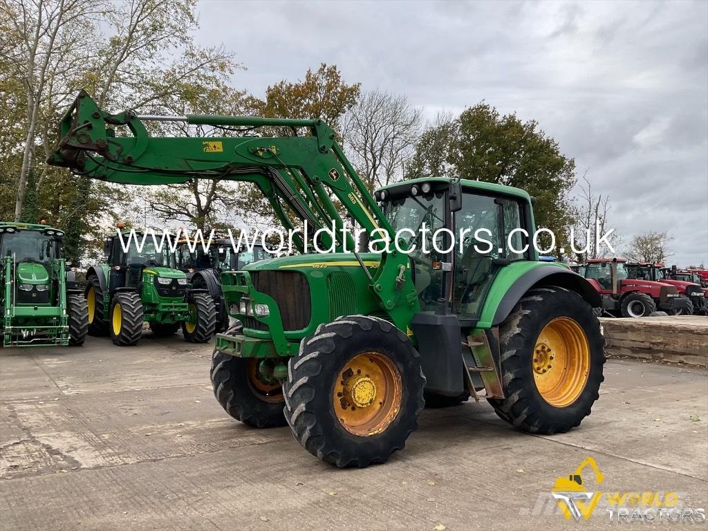 John Deere 6820 Traktory