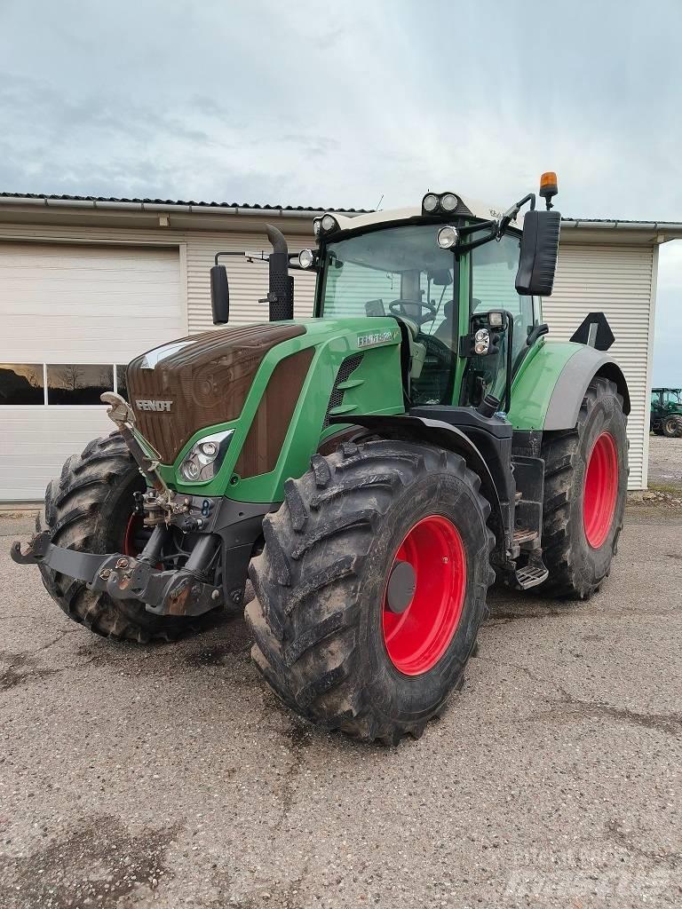 Fendt 828 Vario Traktory