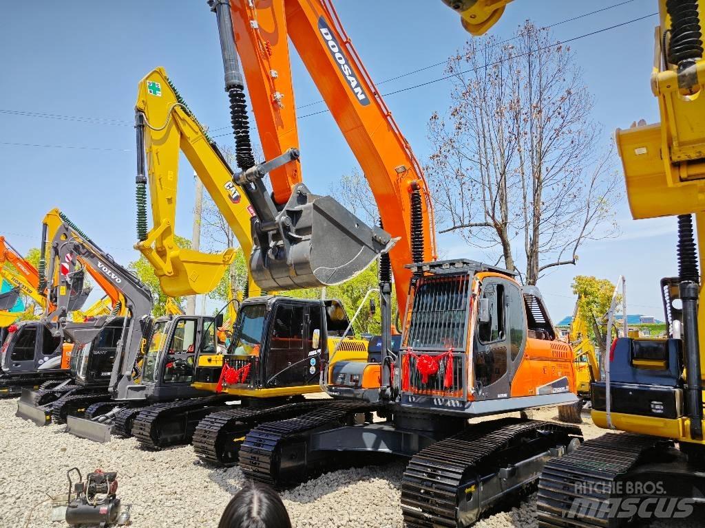 Doosan 225 LC Pásové rýpadlá