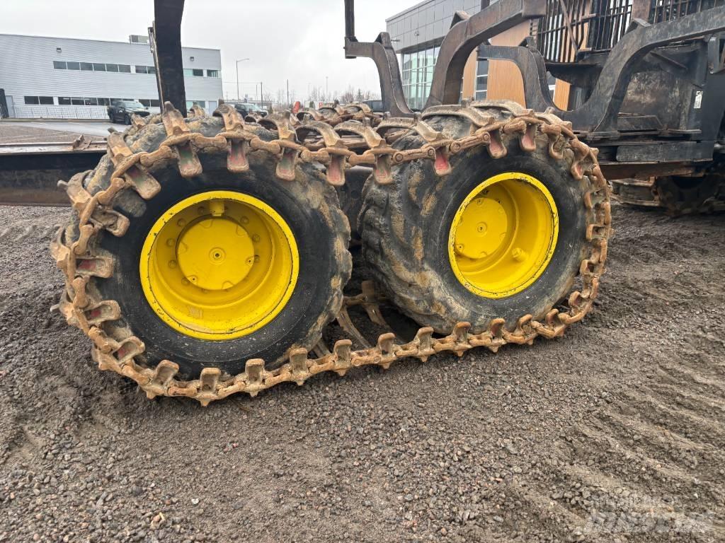 John Deere 1210 E Lesné traktory