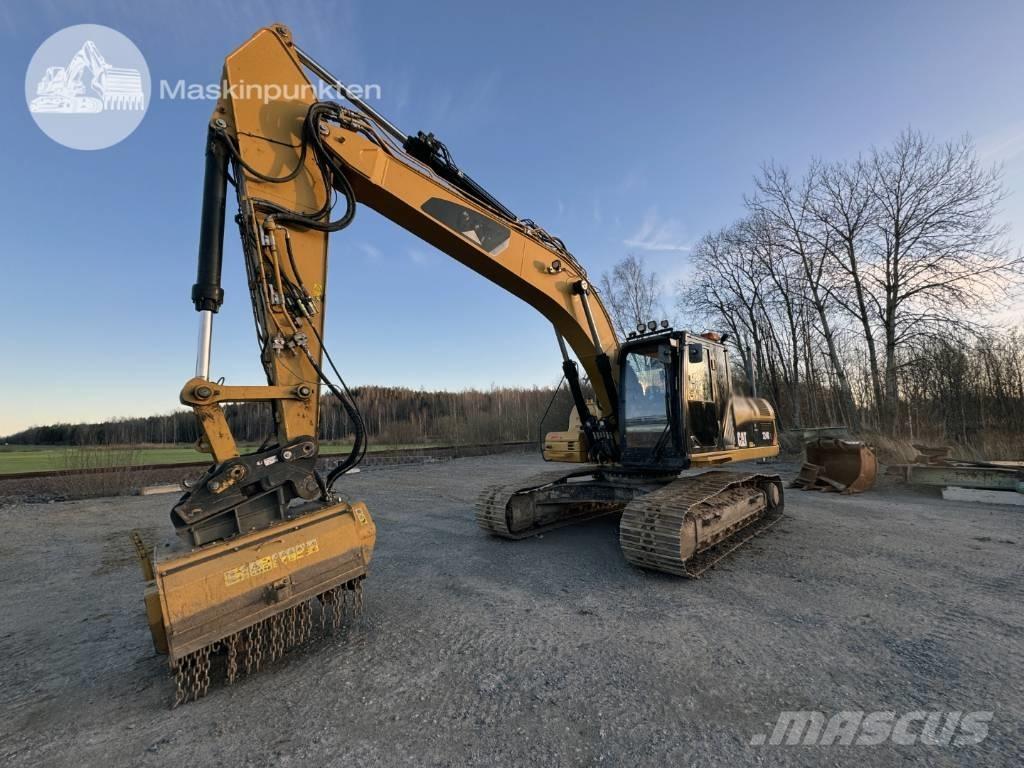 CAT 324 D L Pásové rýpadlá