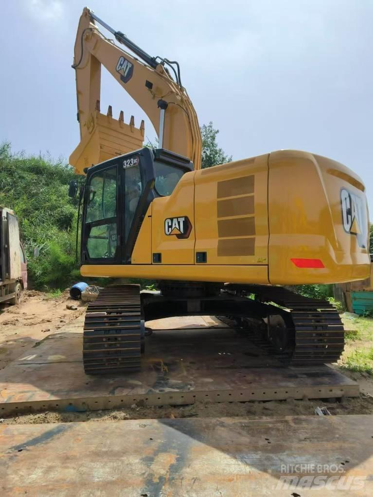 CAT 323 GC Pásové rýpadlá