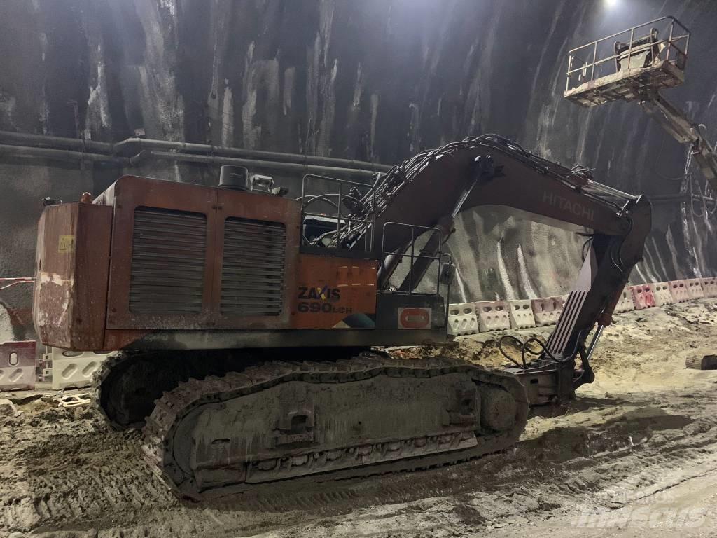 Hitachi ZX690LCH-5A Stavebníctvo - ostatné