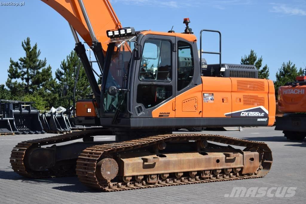 Doosan DX 255 LC-7 Pásové rýpadlá