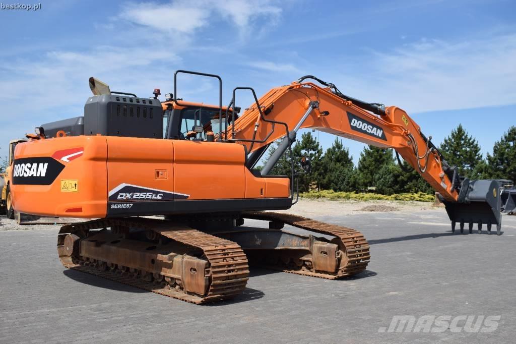 Doosan DX 255 LC-7 Pásové rýpadlá