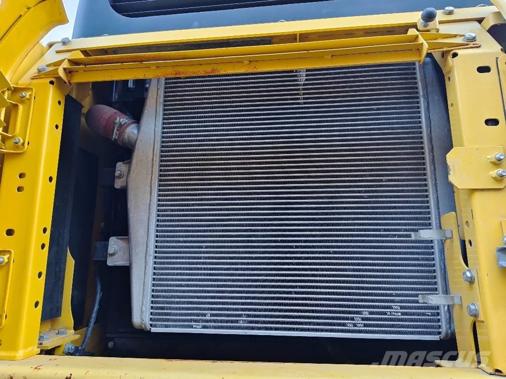 Komatsu PC 400-8 Pásové rýpadlá