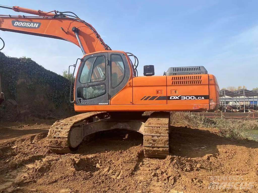 Doosan DX 300 LC Pásové rýpadlá