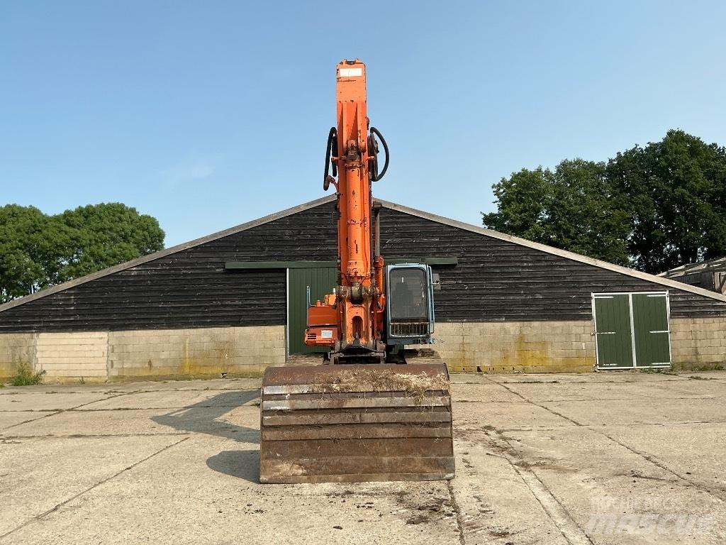 Hitachi EX300-3 Pásové rýpadlá