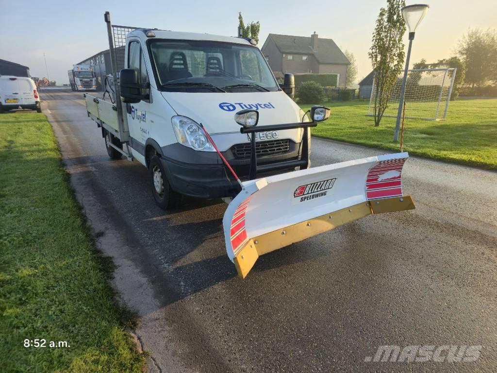 Iveco daily 35 s17 Nakladacia/sklápacia bočnica