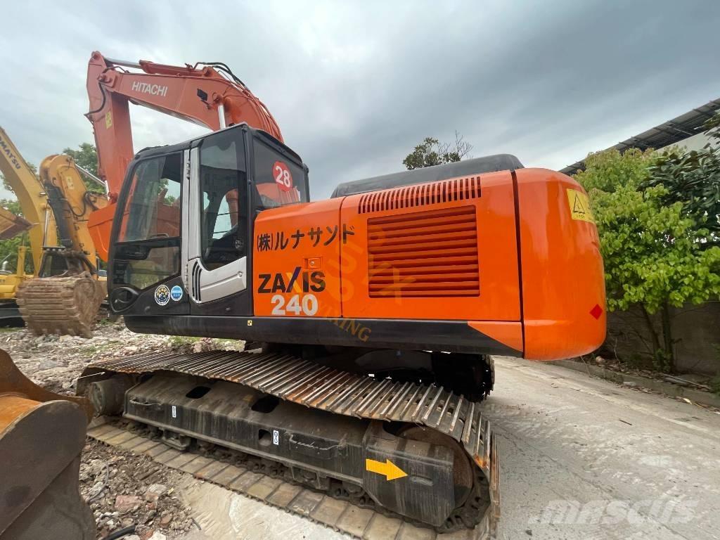 Hitachi ZX 240 Pásové rýpadlá