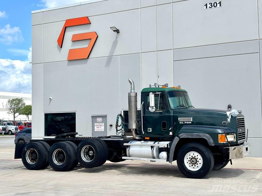 Mack CL 713 Ťahače