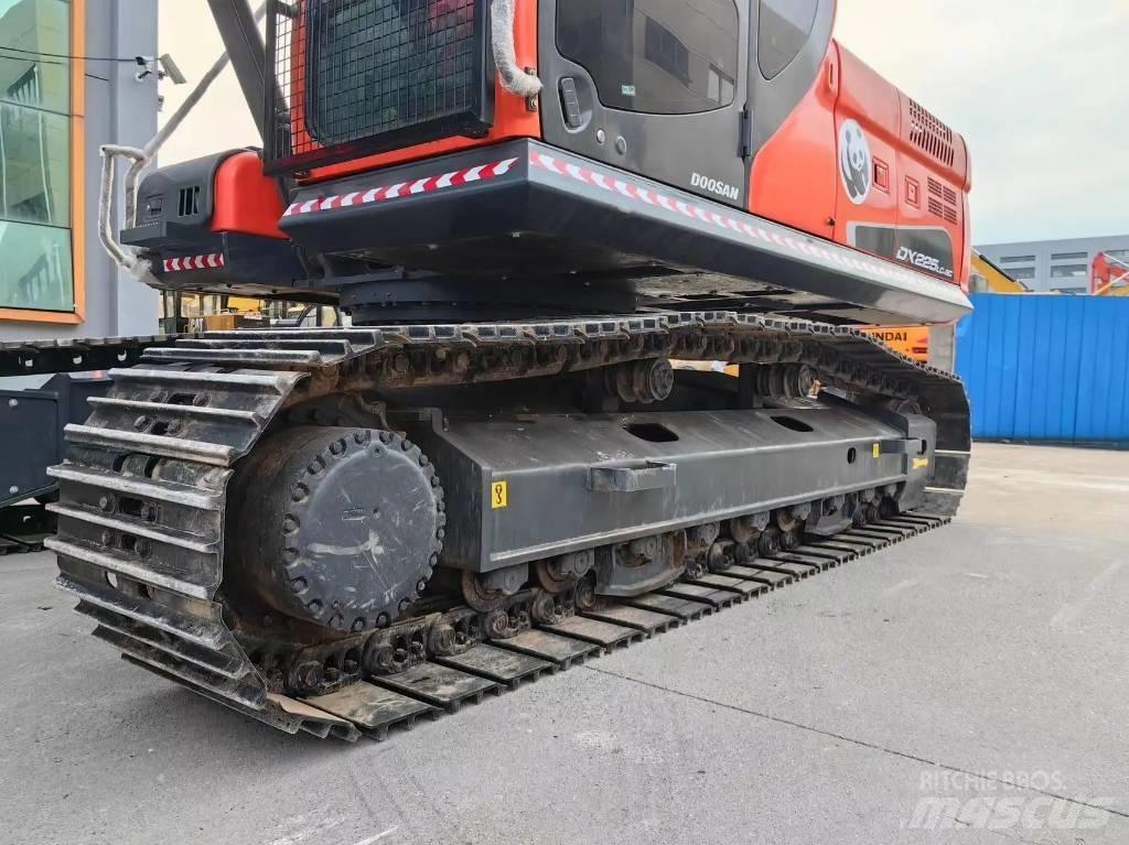 Doosan DX225LC-9C Pásové rýpadlá