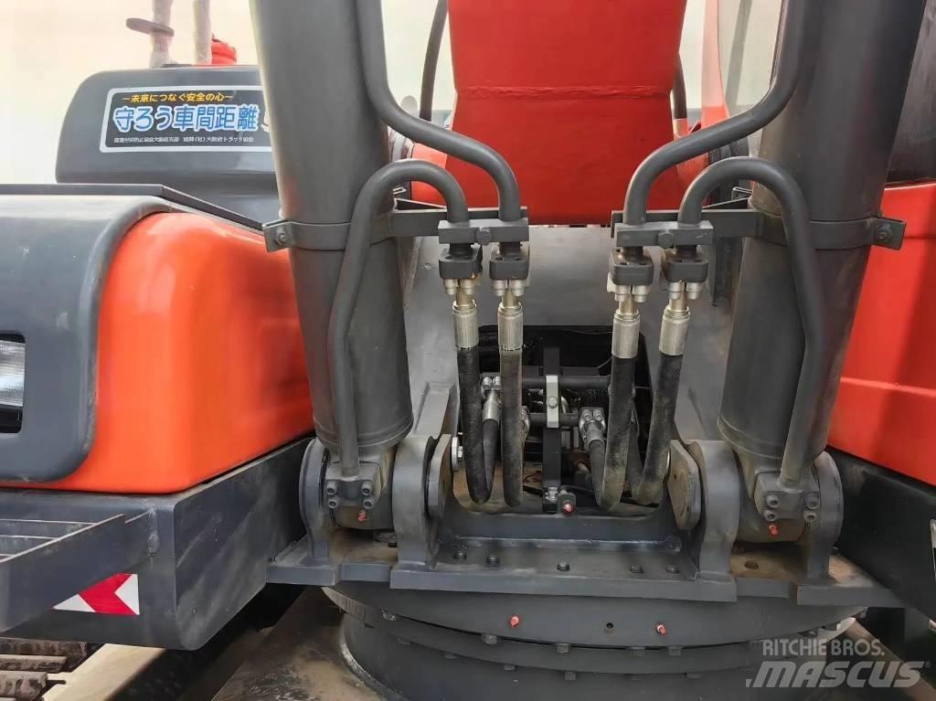 Doosan DX225LC-9C Pásové rýpadlá