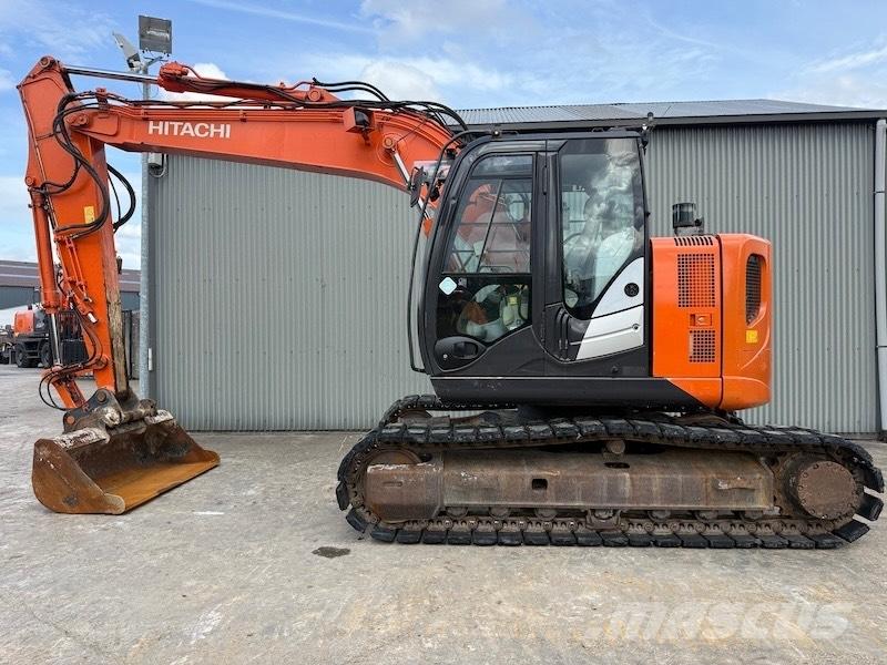 Hitachi ZX 135 US-5B Pásové rýpadlá