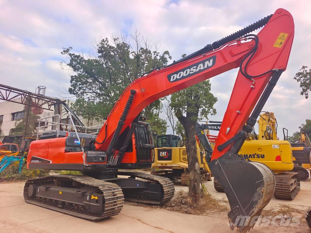 Doosan DX 225LC-9C Pásové rýpadlá