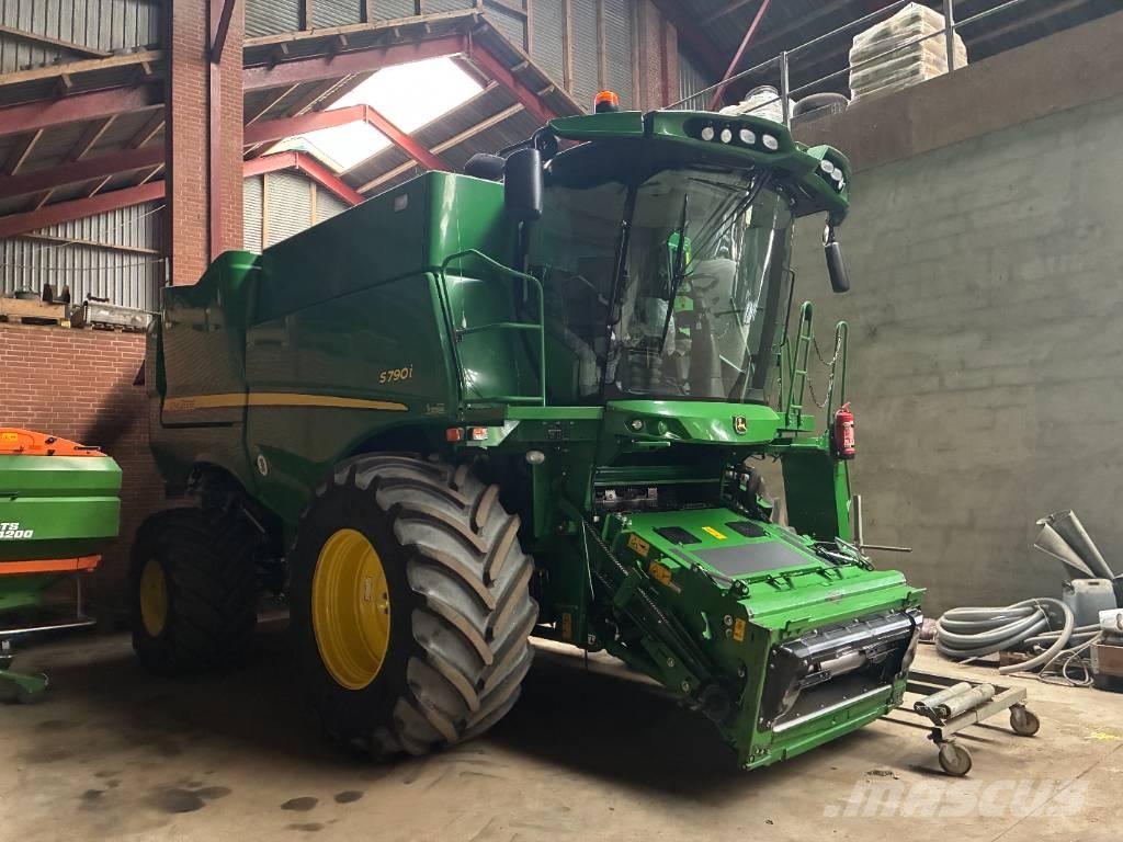 John Deere S 790i Kombinované zberacie stroje