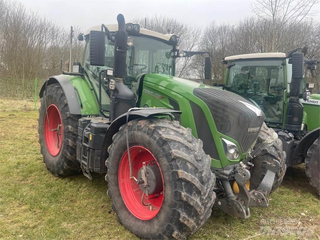 Fendt 933 Vario Traktory