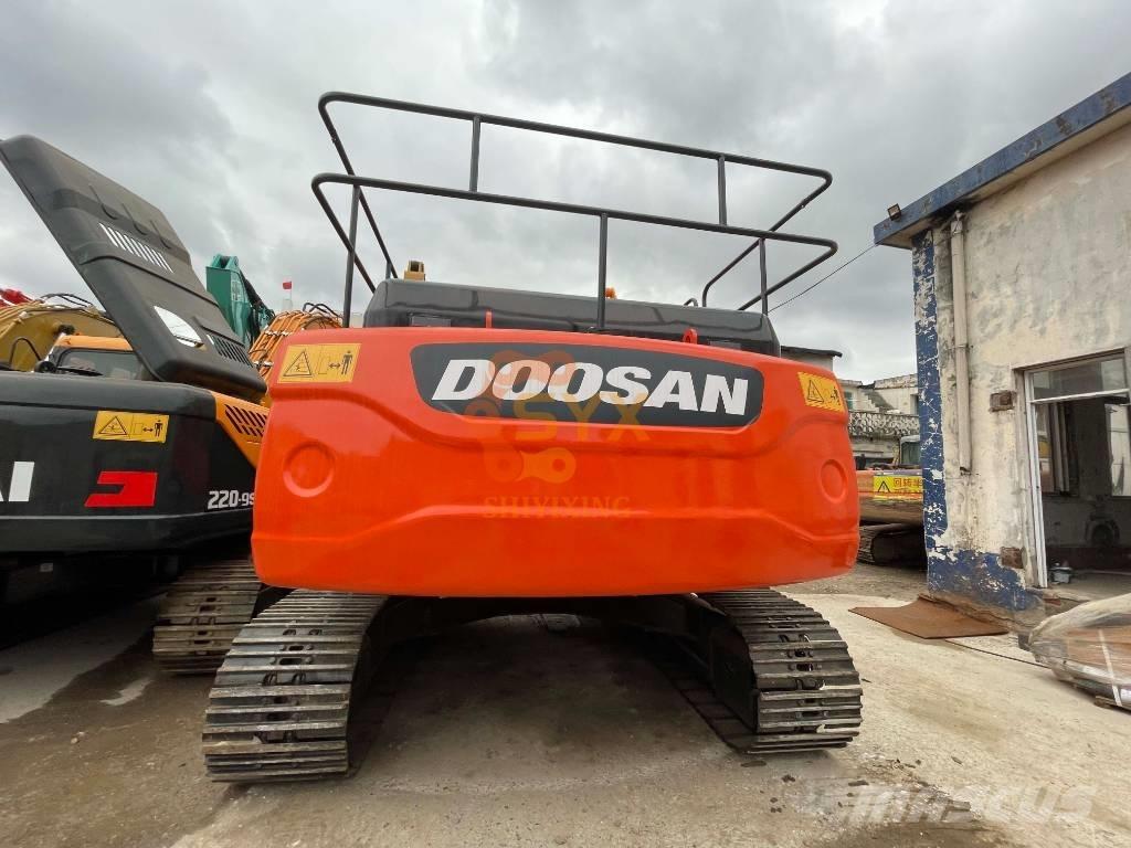Doosan DX 300LC -9 Pásové rýpadlá