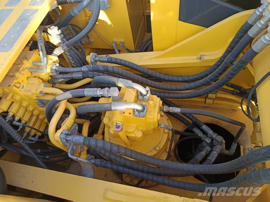 Komatsu PC360 Pásové rýpadlá