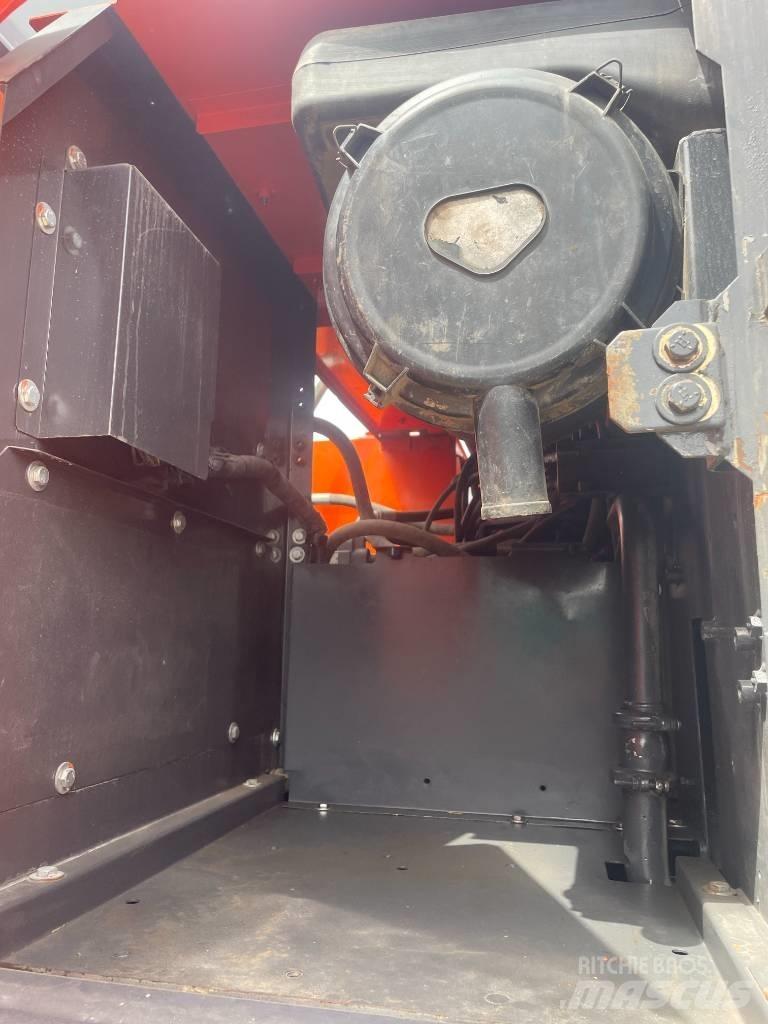Hitachi ZX 240 Pásové rýpadlá